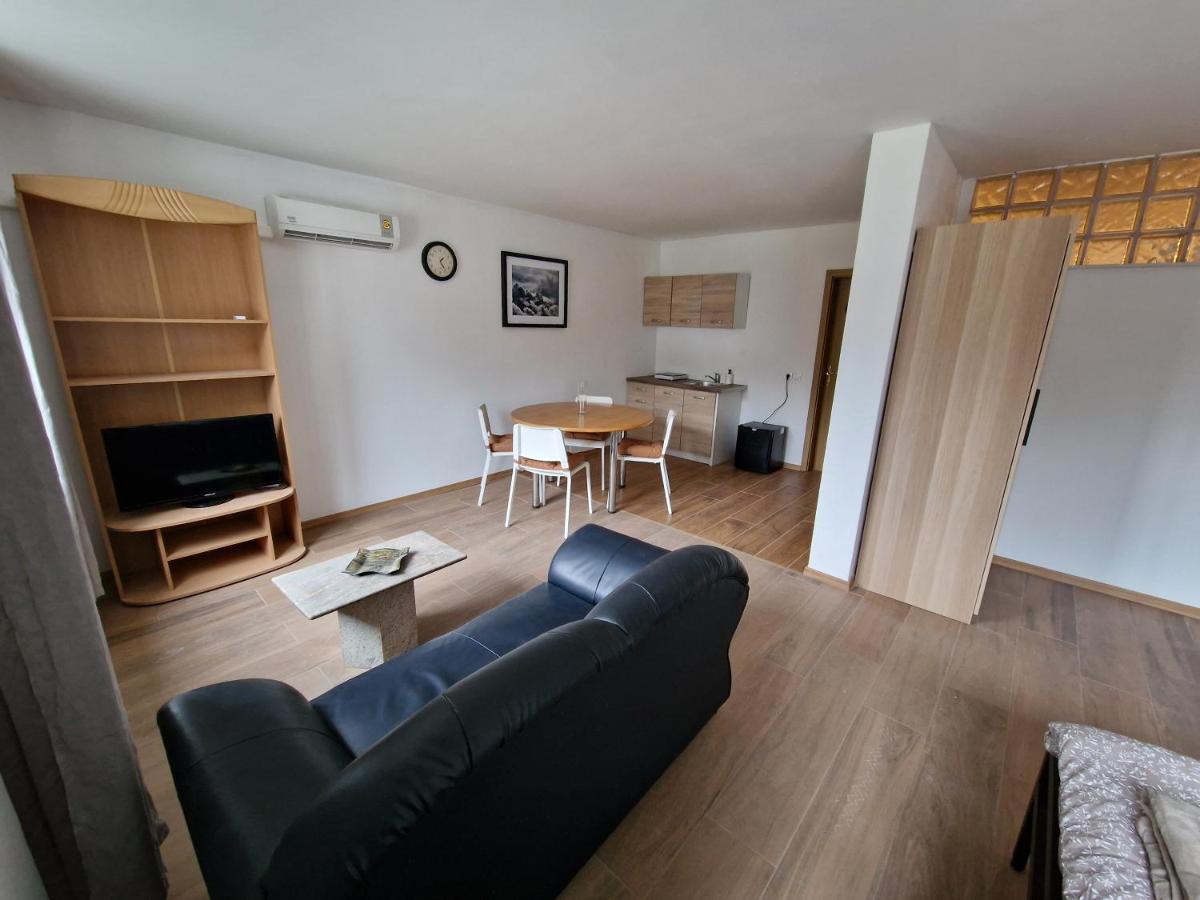Origo Rooms And Apartments オスレンドネスロヴェンスカ エクステリア 写真